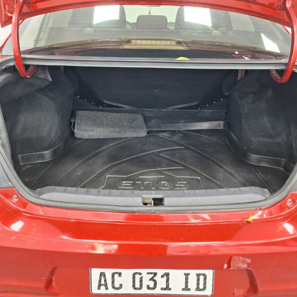 TOYOTA ETIOS XLS 1.5 AT – 2017 – 119000 KMS