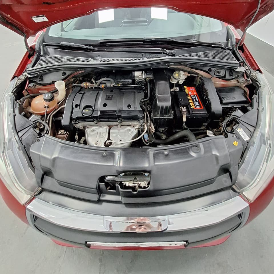 PEUGEOT 208 ALLURE TOUCHSCREEN – 2016 – 117000 KM