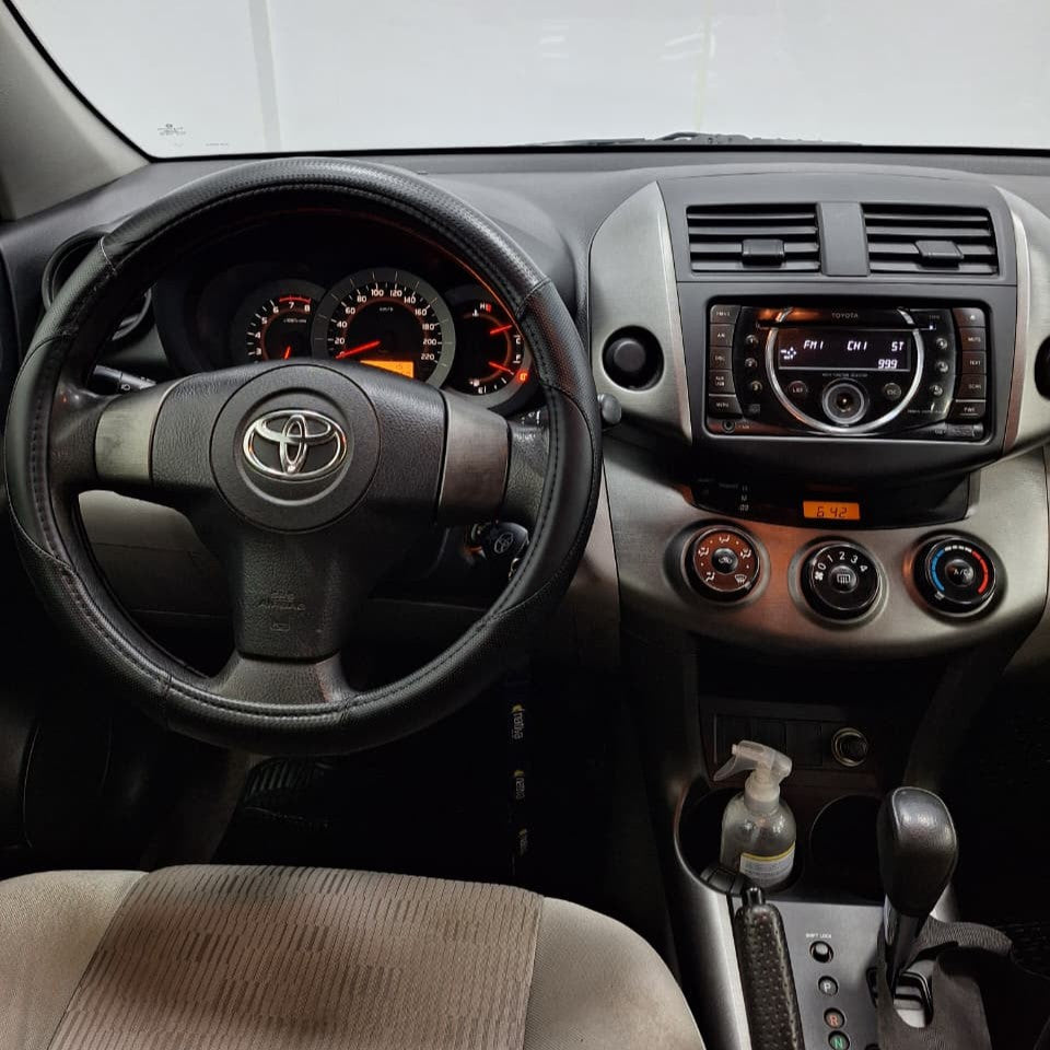 TOYOTA RAV4 4 2.4 AT - 2013 - 247000 KM