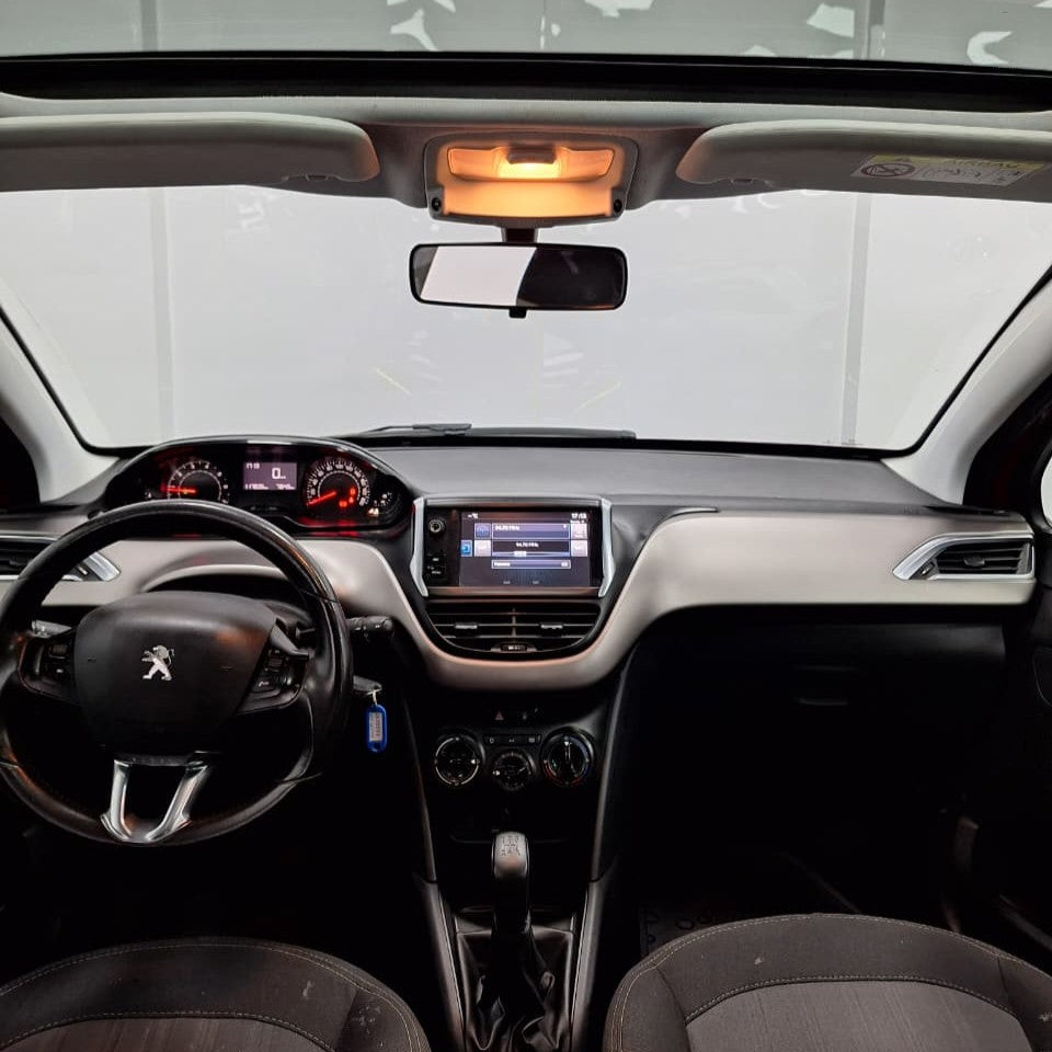 PEUGEOT 208 ALLURE TOUCHSCREEN – 2016 – 117000 KM