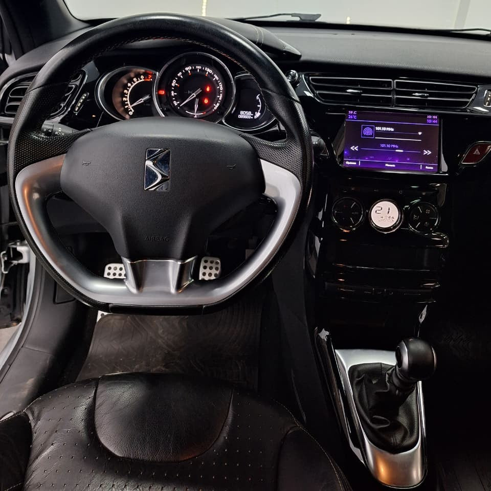 DS 3 SPORT CHIC - 2017 - 90.000 KMS