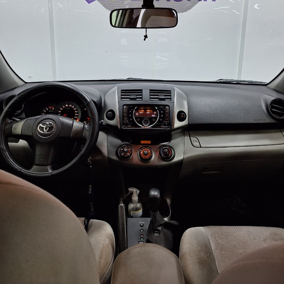 TOYOTA RAV4 4 2.4 AT - 2013 - 247000 KM