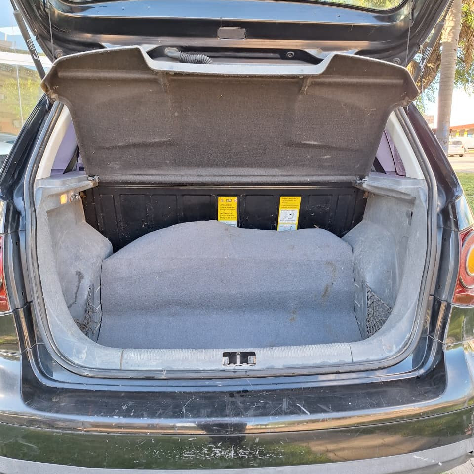 VOLKSWAGEN SURAN CONFORTLINE - 2009 - 292.000 KMS - Belacar