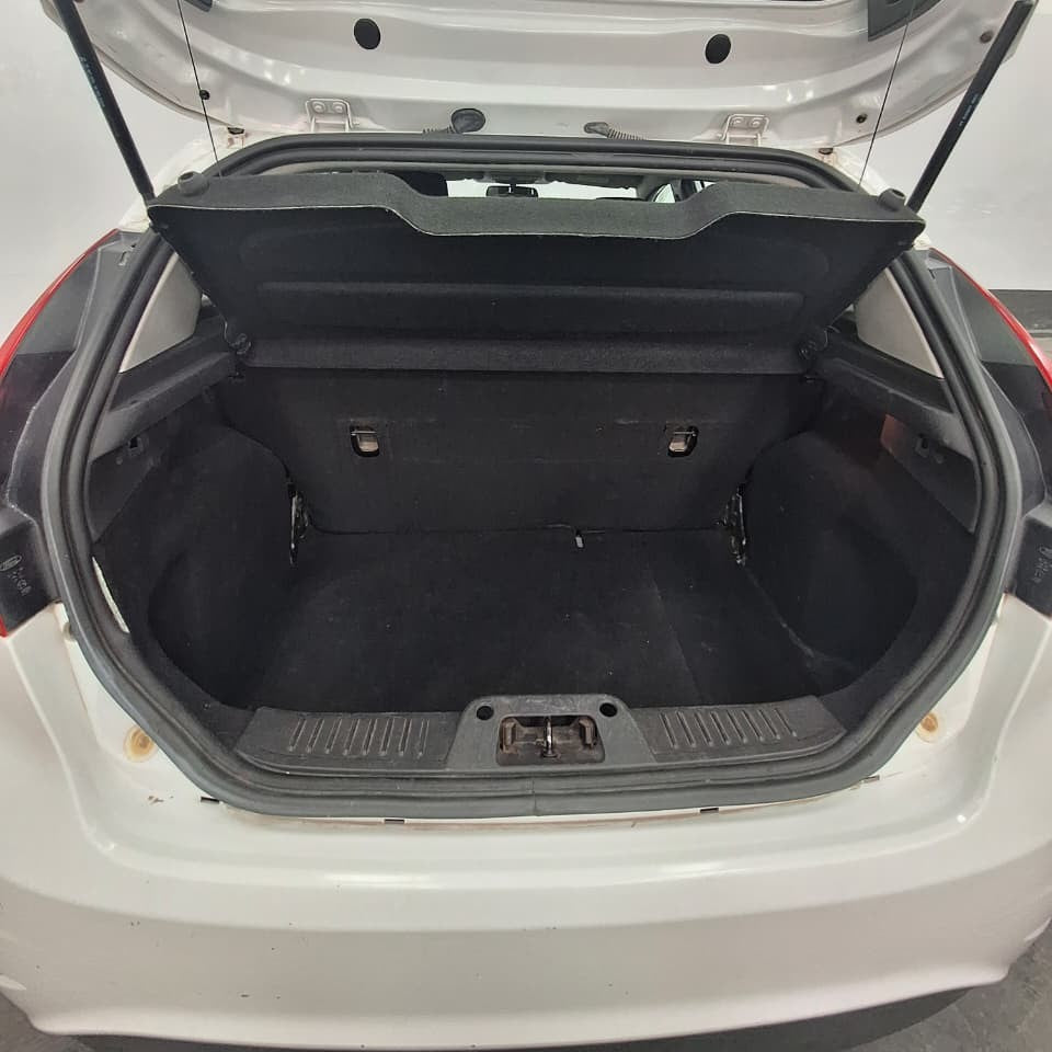 FORD FIESTA S 1.6L - 2015 - 135.000 KMS - Belacar