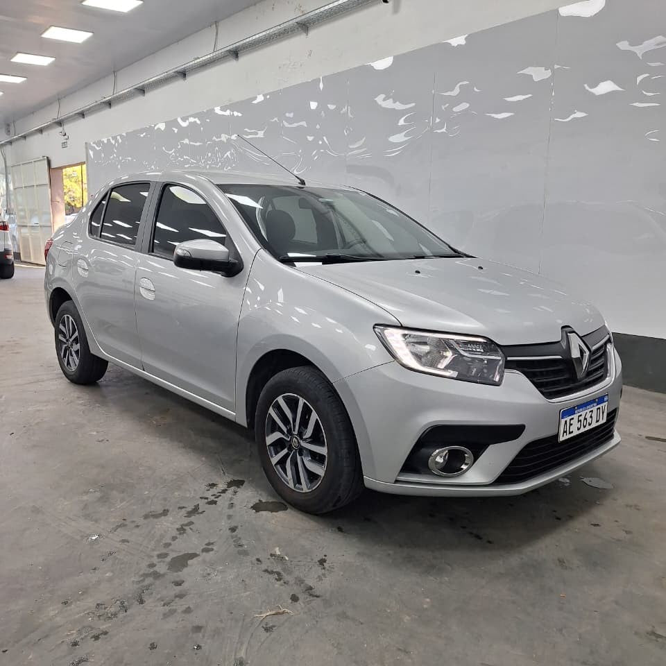 RENAULT LOGAN INTENSE - 2021 - 138.000 KMS - Belacar