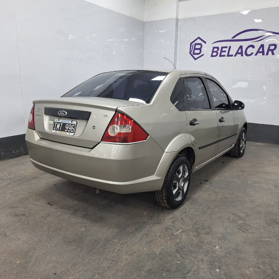 FORD FIESTA MAX 1.6L - 2010 - 193.000 KMS - Belacar