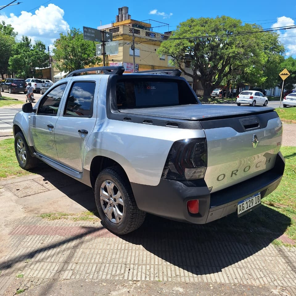 RENAULT DUSTER OROCH EMOTION - 2023 -  67.000 KMS
