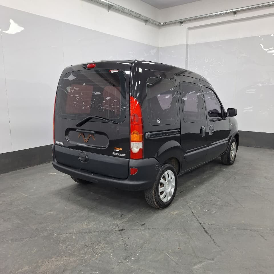 OFERTA KANGOO AUTHENTIQUE PLUS 2011 - 289000 KMS - Belacar
