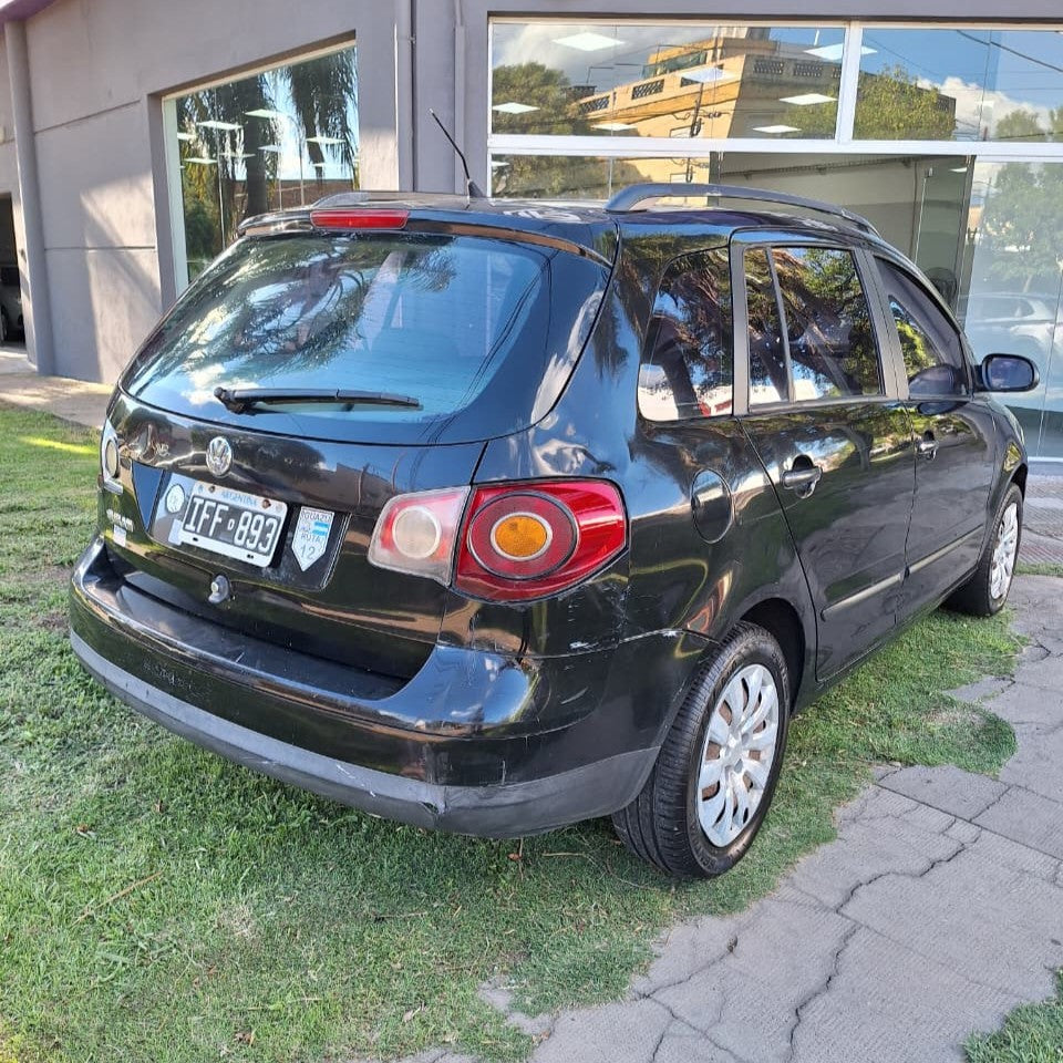 VOLKSWAGEN SURAN CONFORTLINE - 2009 - 292.000 KMS - Belacar