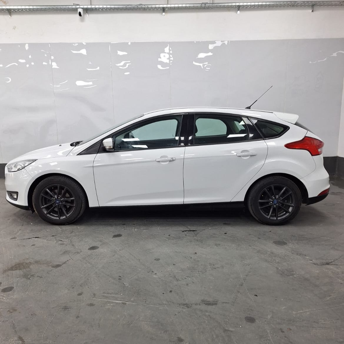 FORD FOCUS S 1.6L MT - 2016 - 99.000 KMS