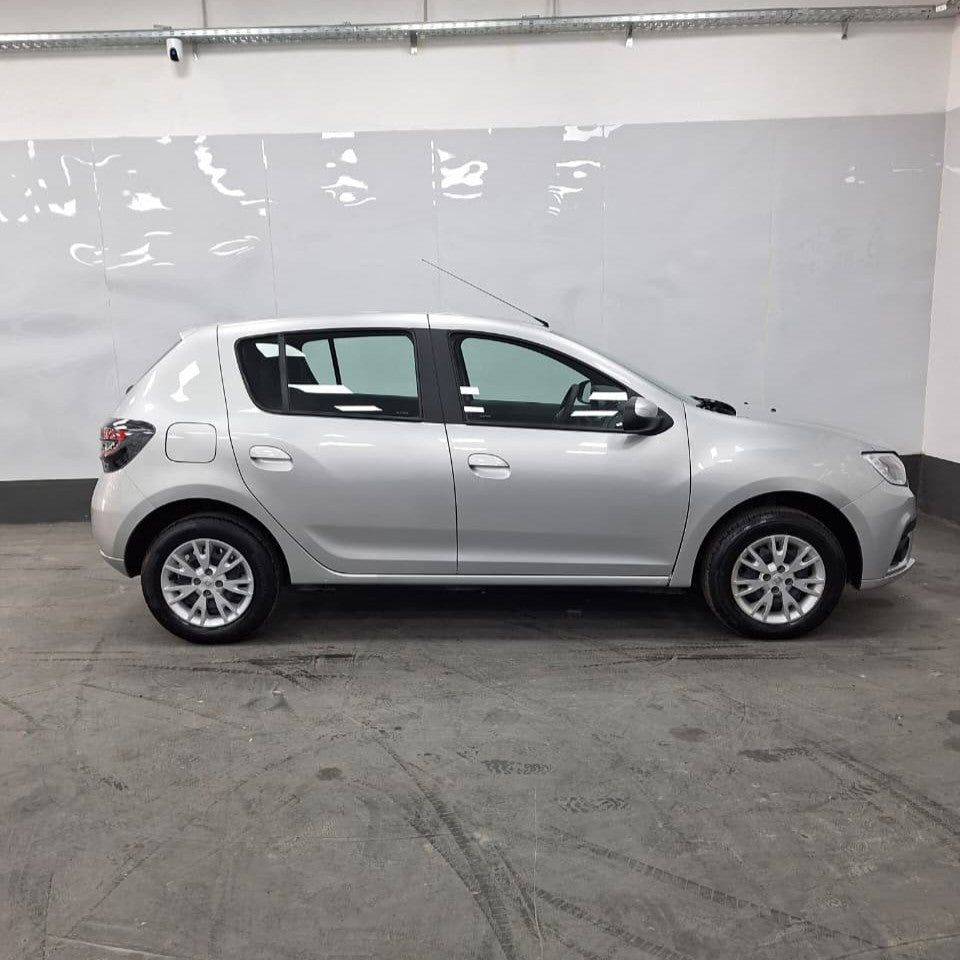 RENAULT SANDERO ZEN - 2023 -  24.000 KMS