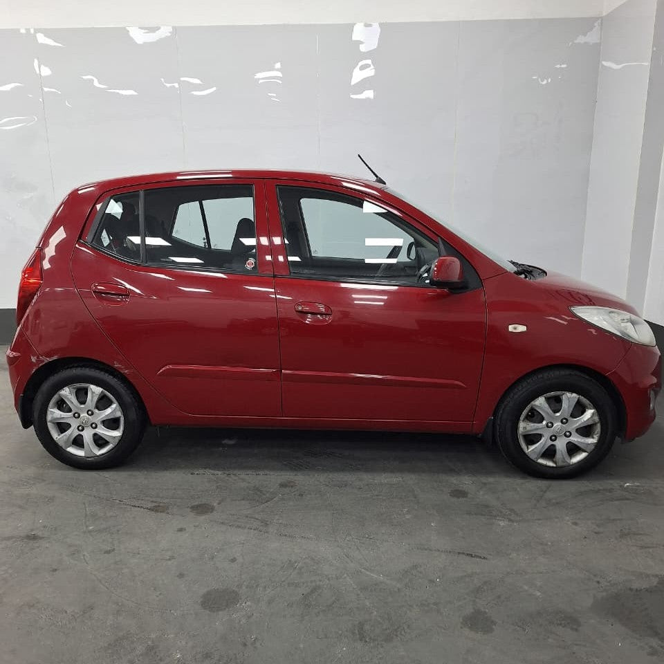 HYUNDAI I10 GLS AT – 2014 – 153.000 KMS