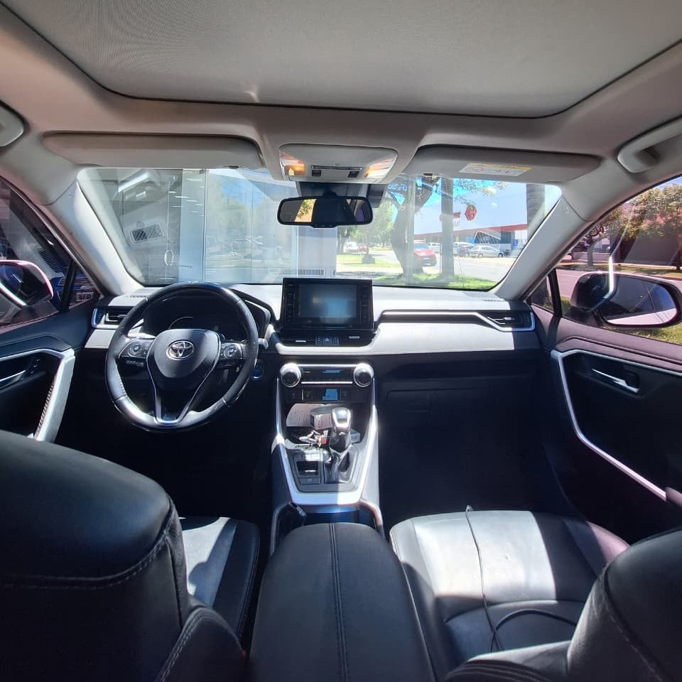 TOYOTA RAV 4 HYBRID – 2019 –116000 KMS