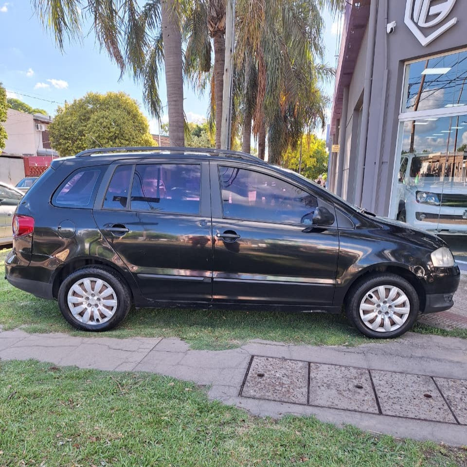 VOLKSWAGEN SURAN CONFORTLINE - 2009 - 292.000 KMS - Belacar