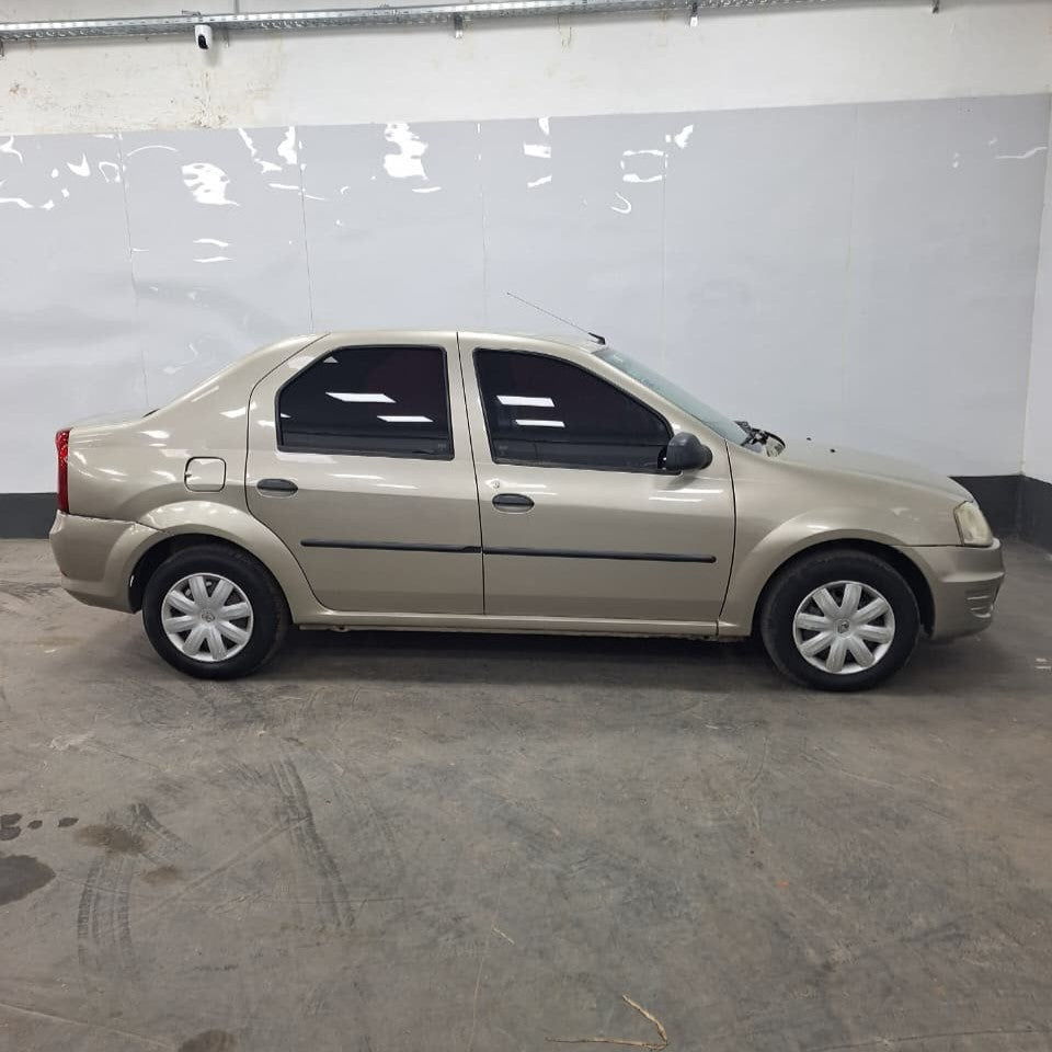 RENAULT LOGAN PACK II - 2013 - 211.000 KMS