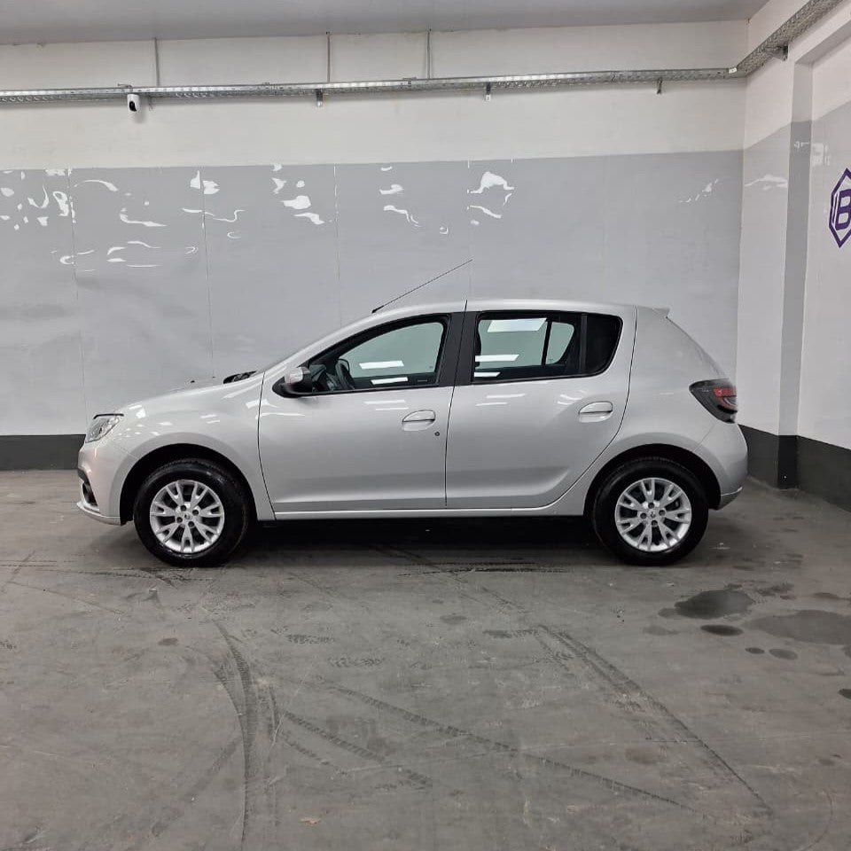 RENAULT SANDERO ZEN - 2023 -  24.000 KMS