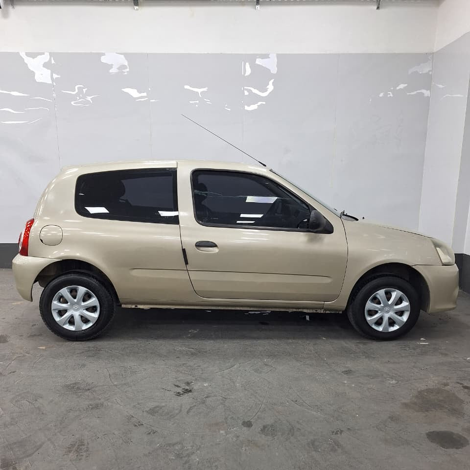 RENAULT CLIO MIO CONFORT PLUS – 2014 -  114.000 KMS - Belacar