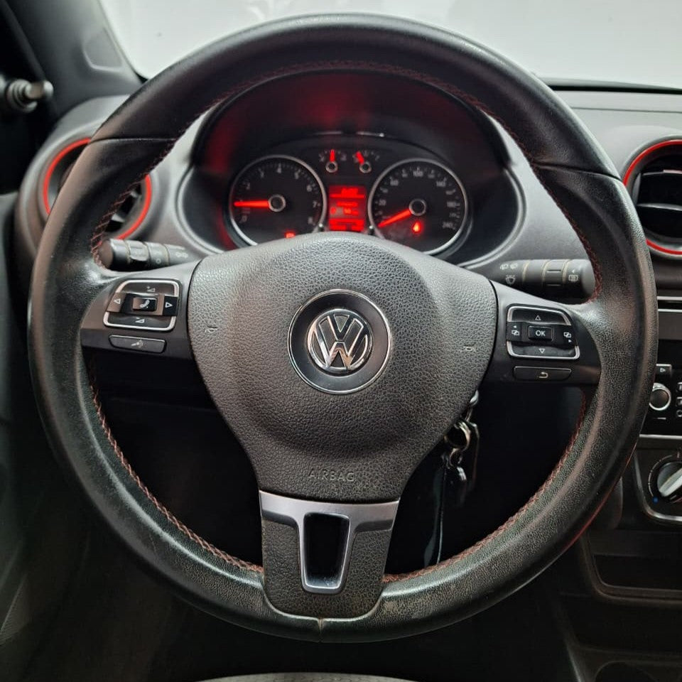 VOLKSWAGEN GOL SPORTLINE 1.6 5P – 2015 – 128.000 KM