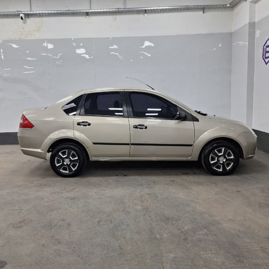 FORD FIESTA MAX 1.6L - 2010 - 193.000 KMS - Belacar