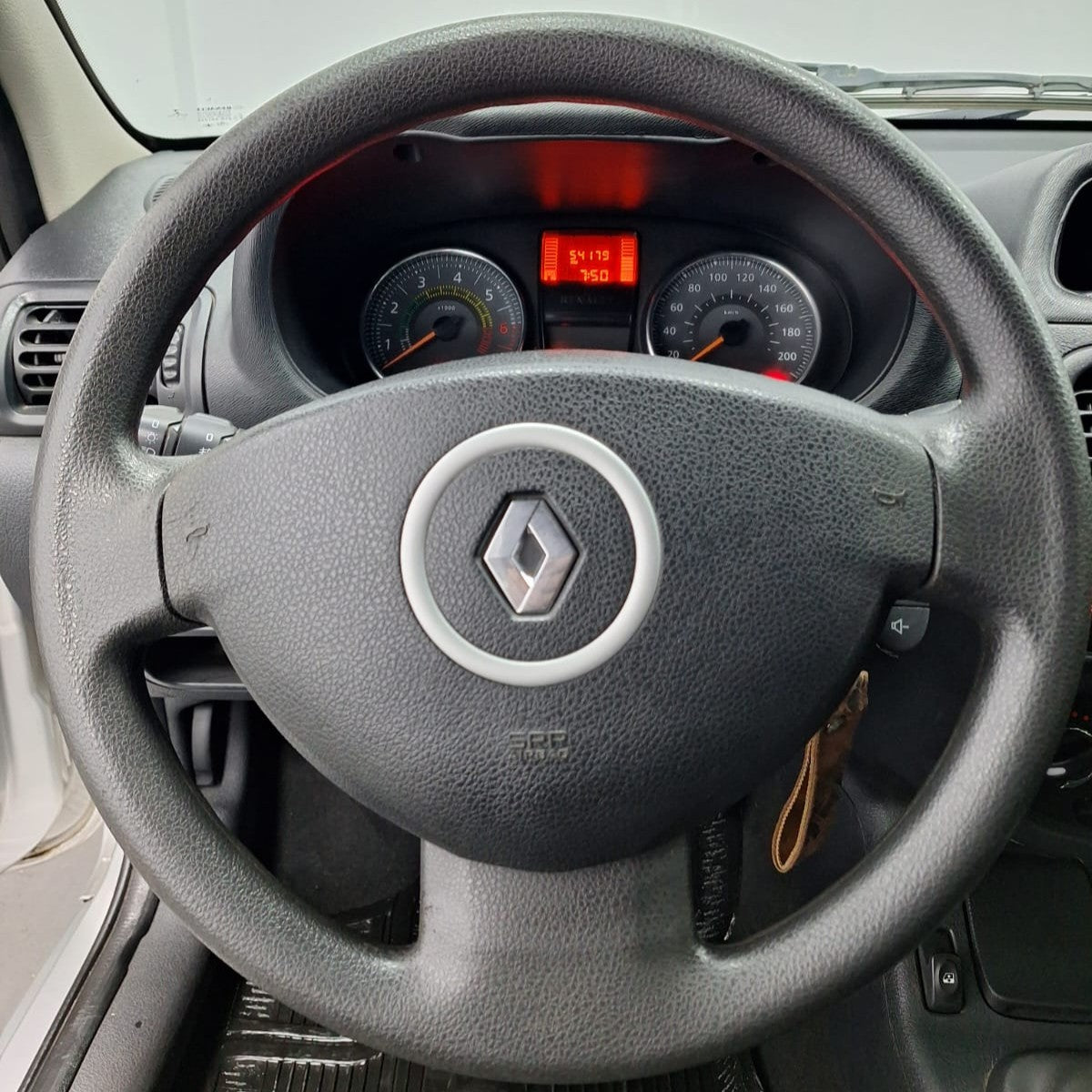 RENAULT CLIO MIO 3P PACK SAT - 2016 -  54.000 KMS