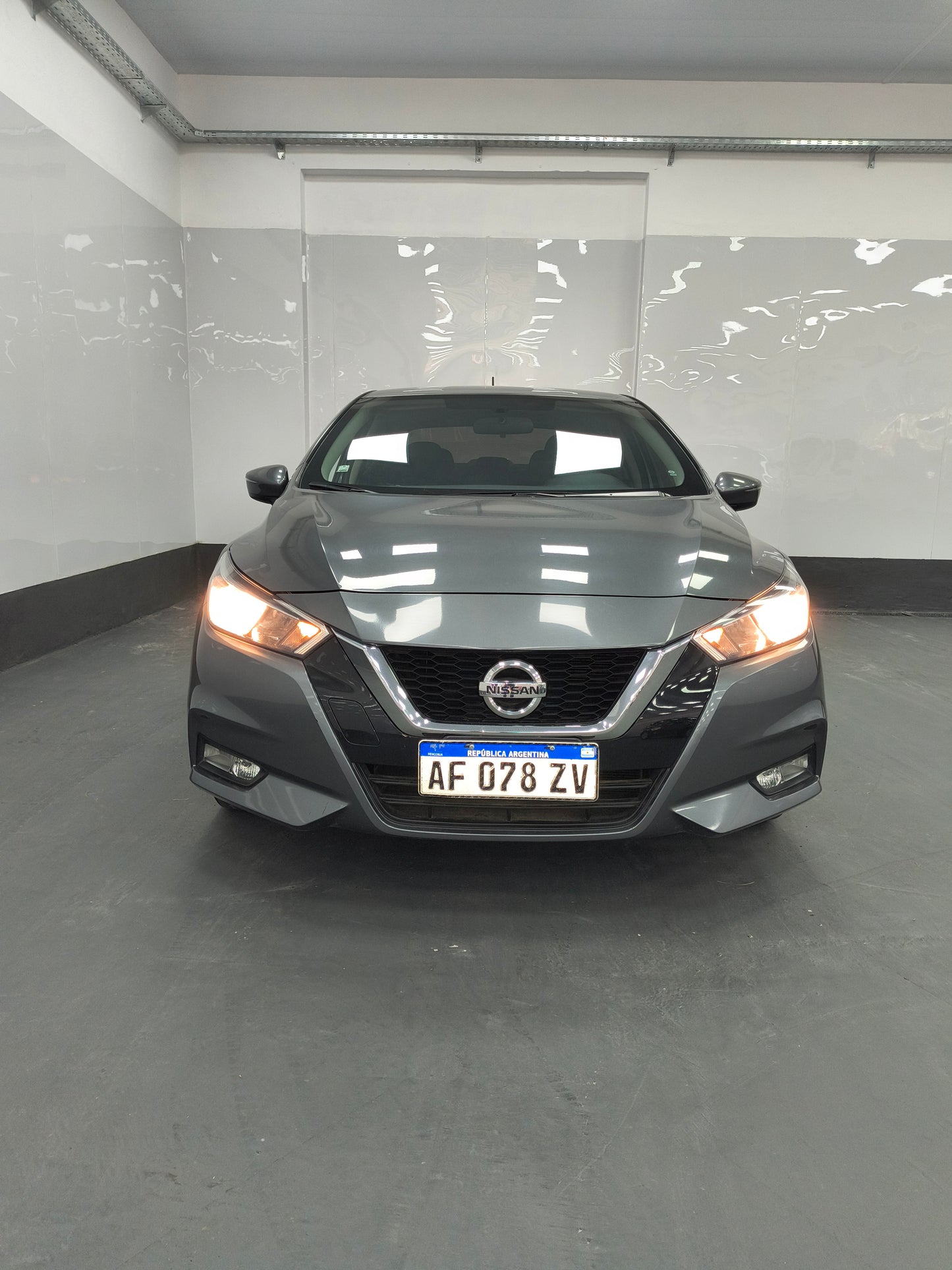 NISSAN VERSA ADVANCE MT - 2021 LINEA NUEVA - 98.000 KMS - Belacar