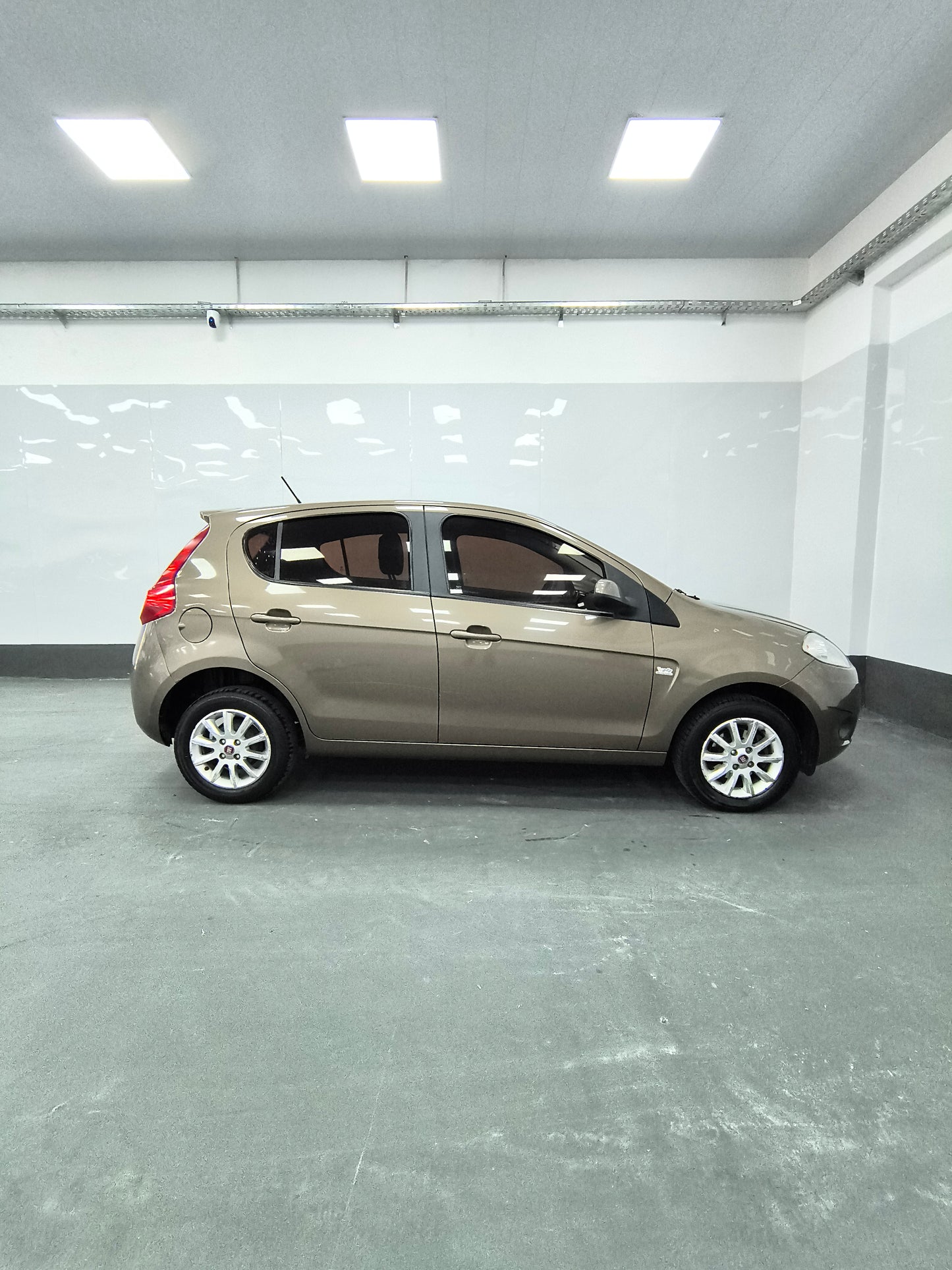 FIAT NOVO PALIO ATTRACTIVE - 2016 - 119.000 KM - Belacar