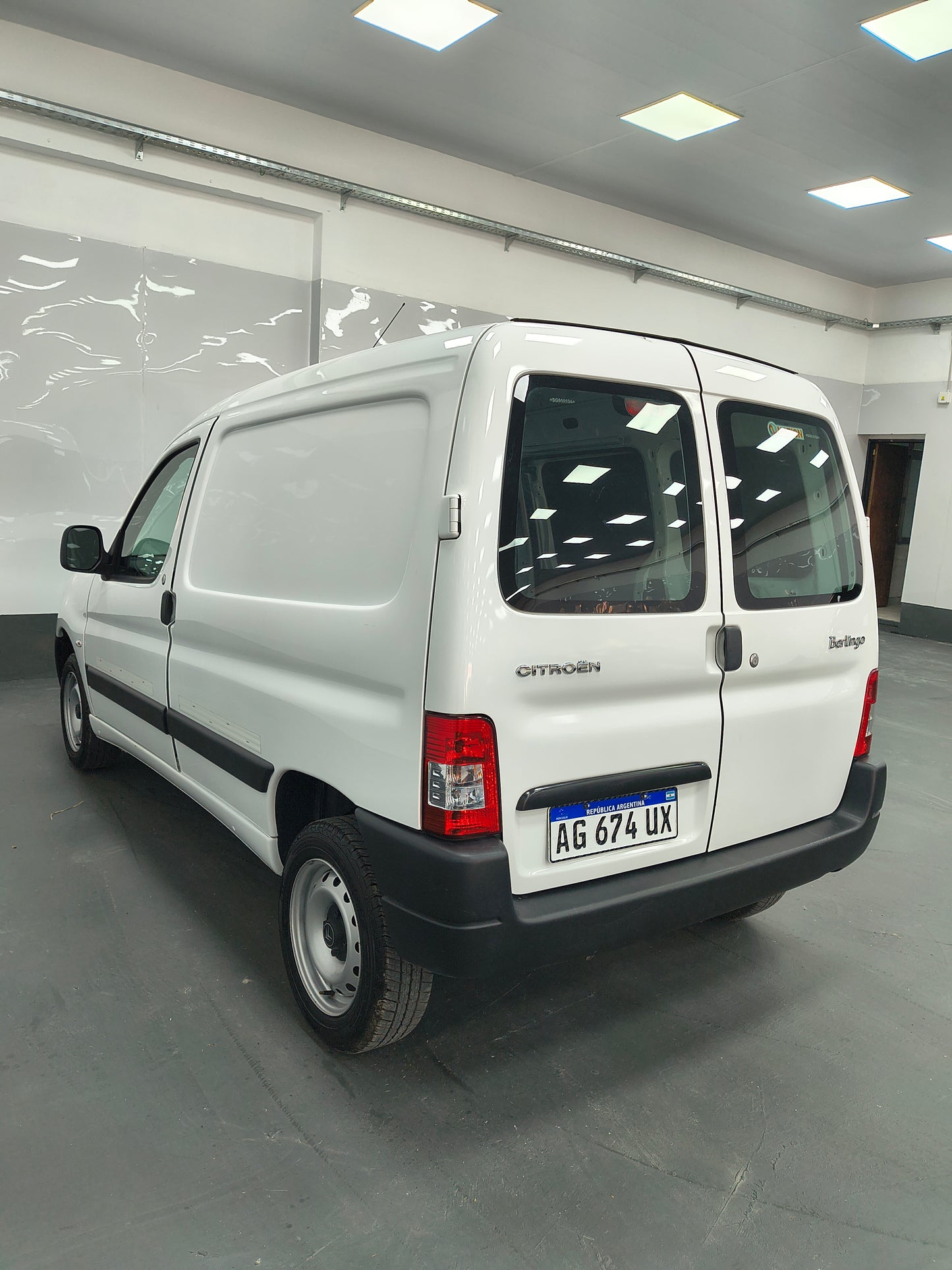 CITROEN BERLINGO FURGON HDI - 2024 - 24.000 KMS - Belacar