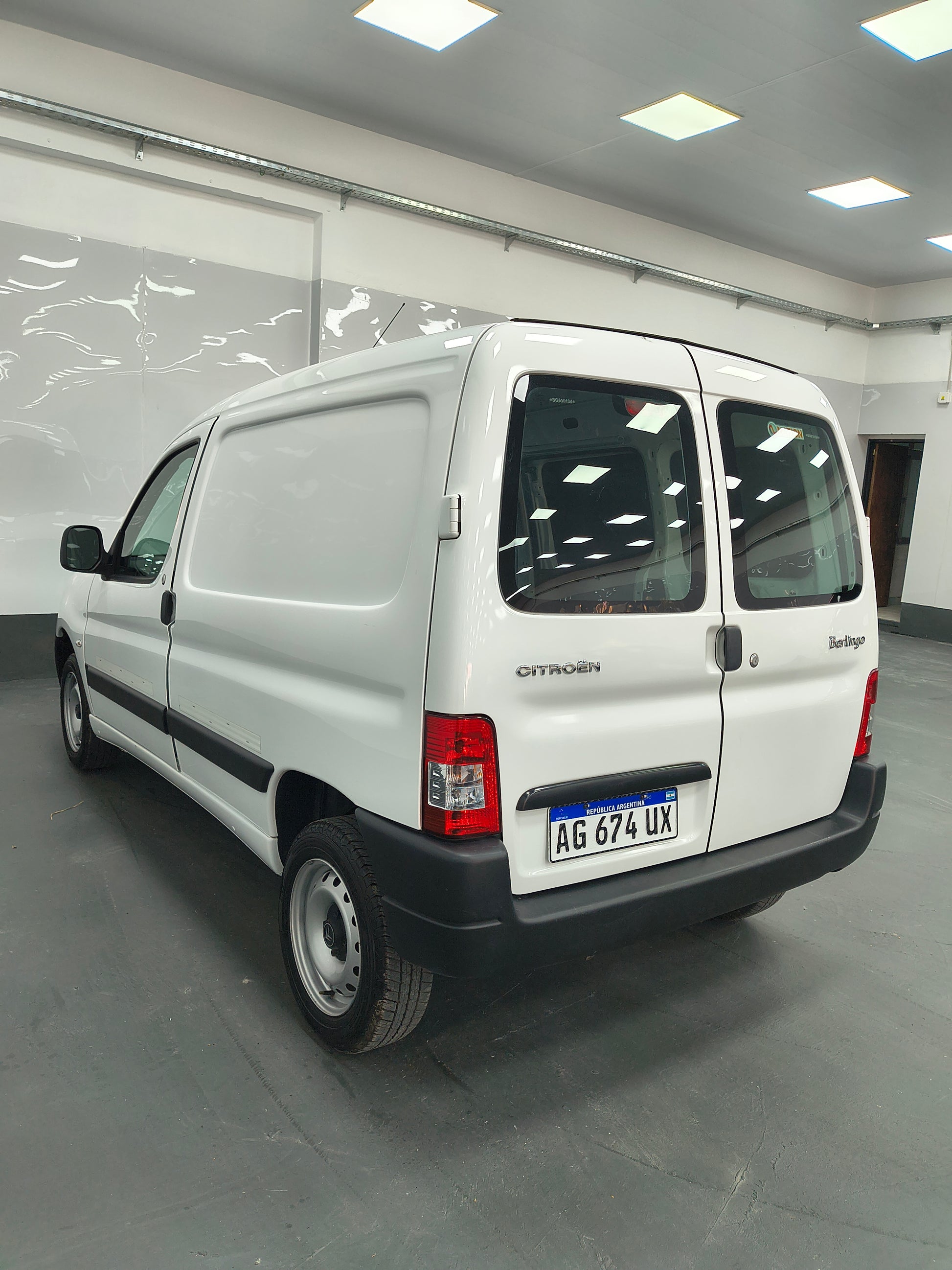 CITROEN BERLINGO FURGON HDI - 2024 - 24.000 KMS - Belacar