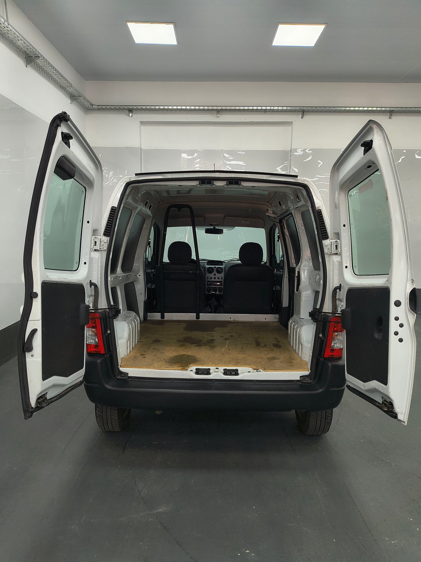 CITROEN BERLINGO FURGON HDI - 2024 - 24.000 KMS - Belacar