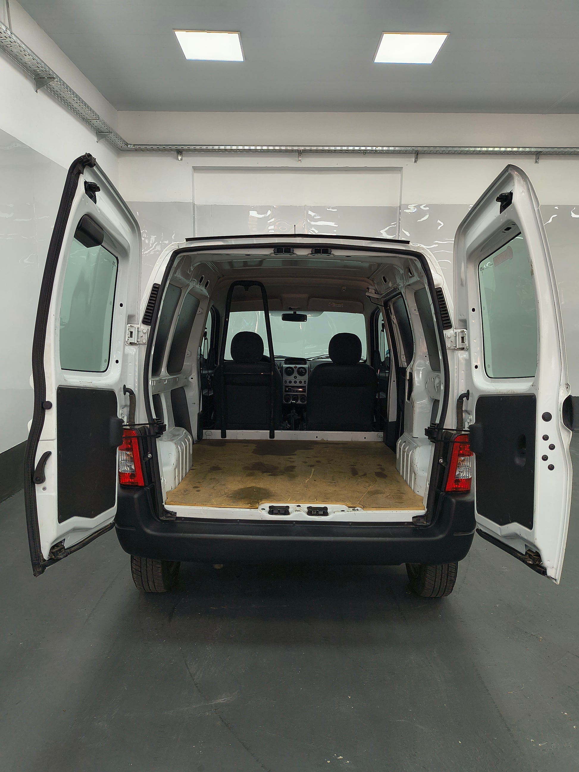 CITROEN BERLINGO FURGON HDI - 2024 - 24.000 KMS - Belacar