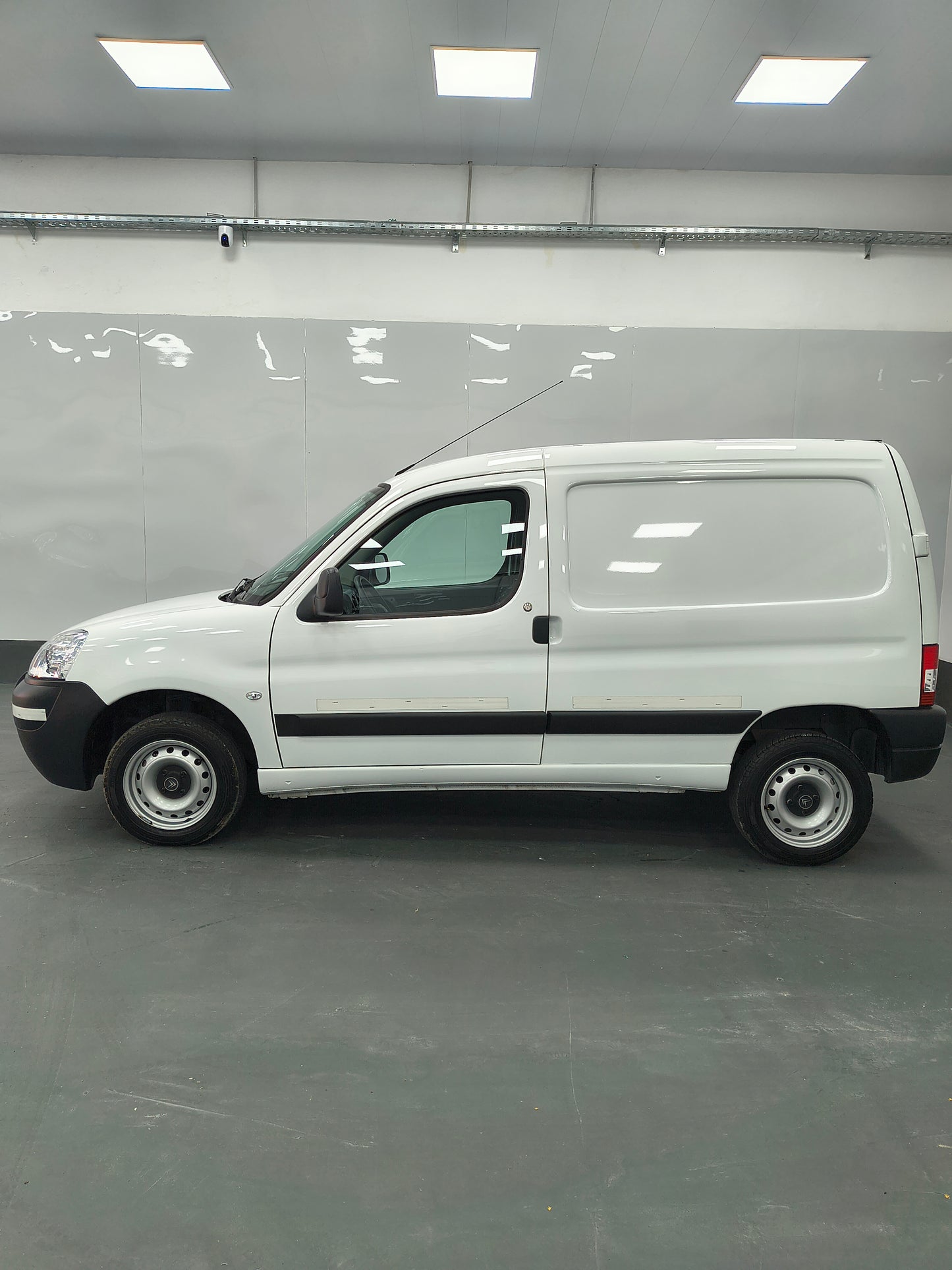 CITROEN BERLINGO FURGON HDI - 2024 - 24.000 KMS - Belacar