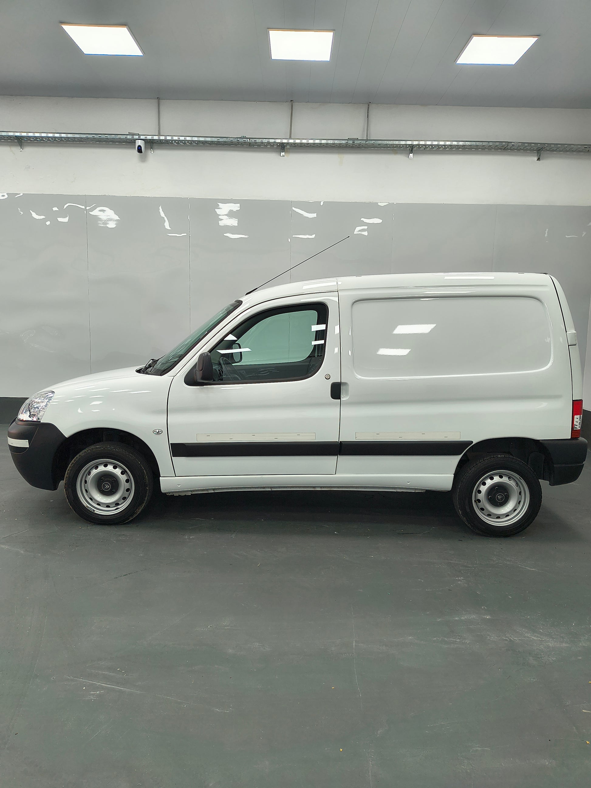 CITROEN BERLINGO FURGON HDI - 2024 - 24.000 KMS - Belacar