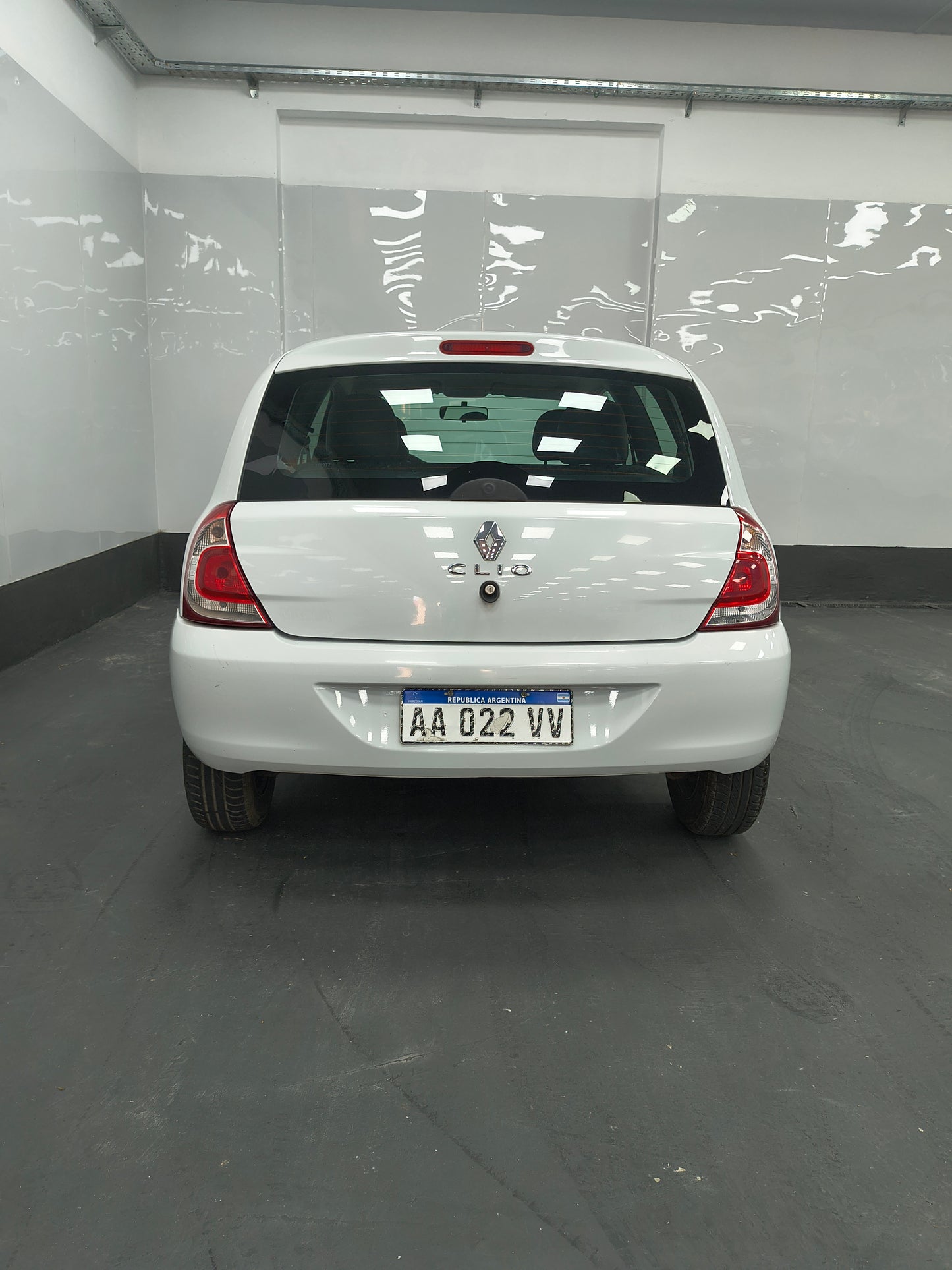 RENAULT CLIO MIO CONFORT - 2016 - 91.000 KMS - Belacar
