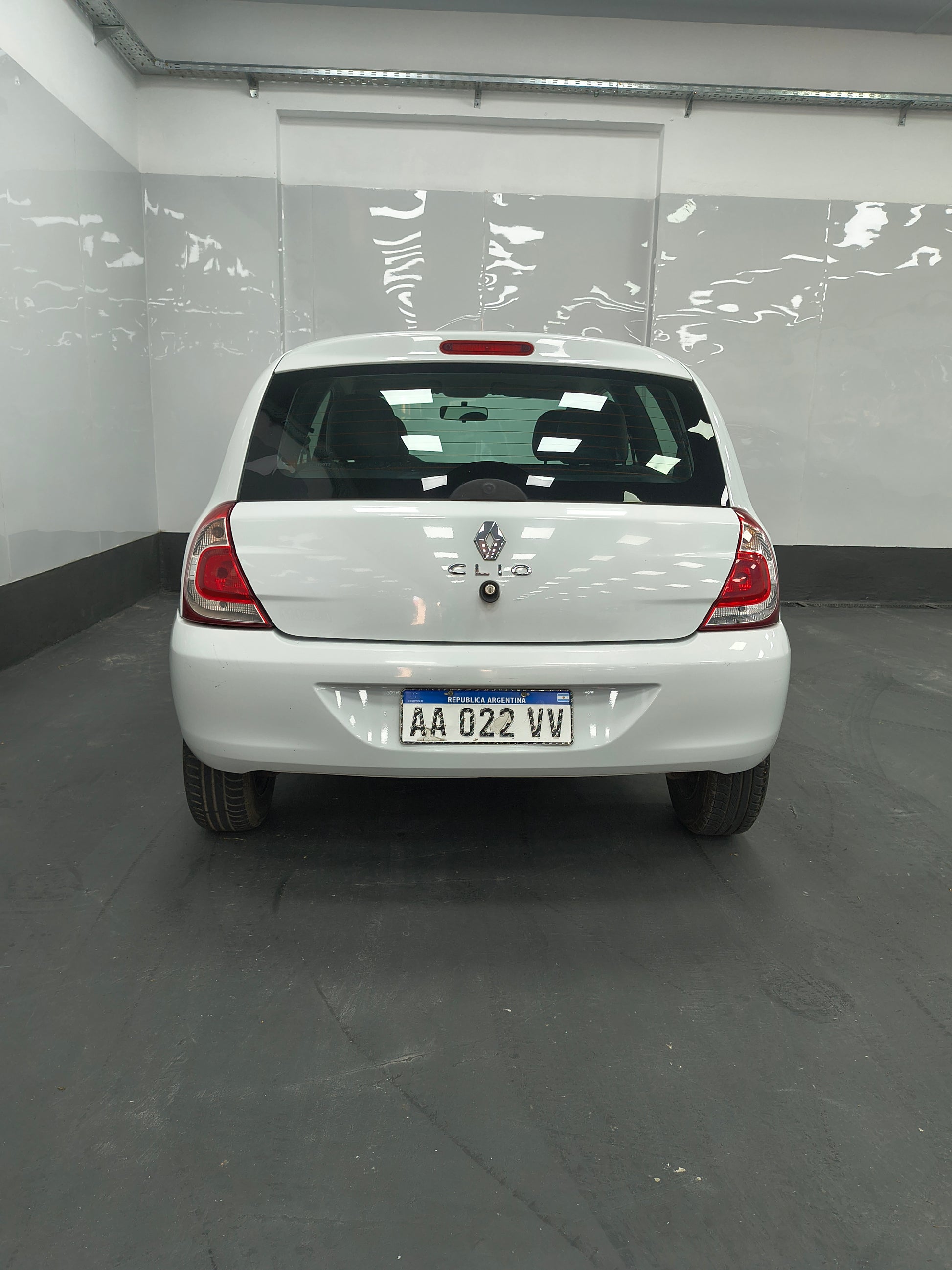 RENAULT CLIO MIO CONFORT - 2016 - 91.000 KMS - Belacar