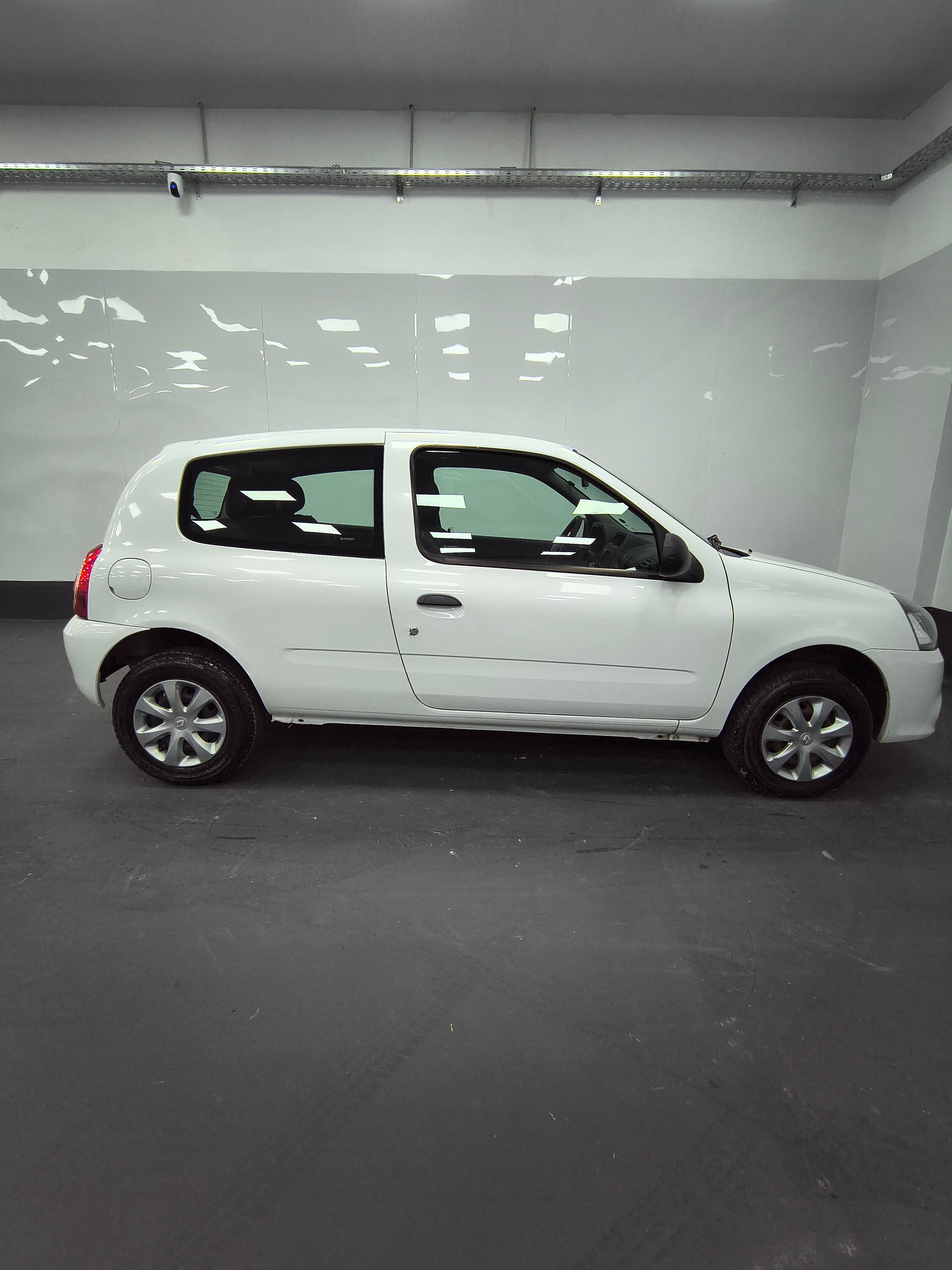 RENAULT CLIO MIO CONFORT - 2016 - 91.000 KMS - Belacar