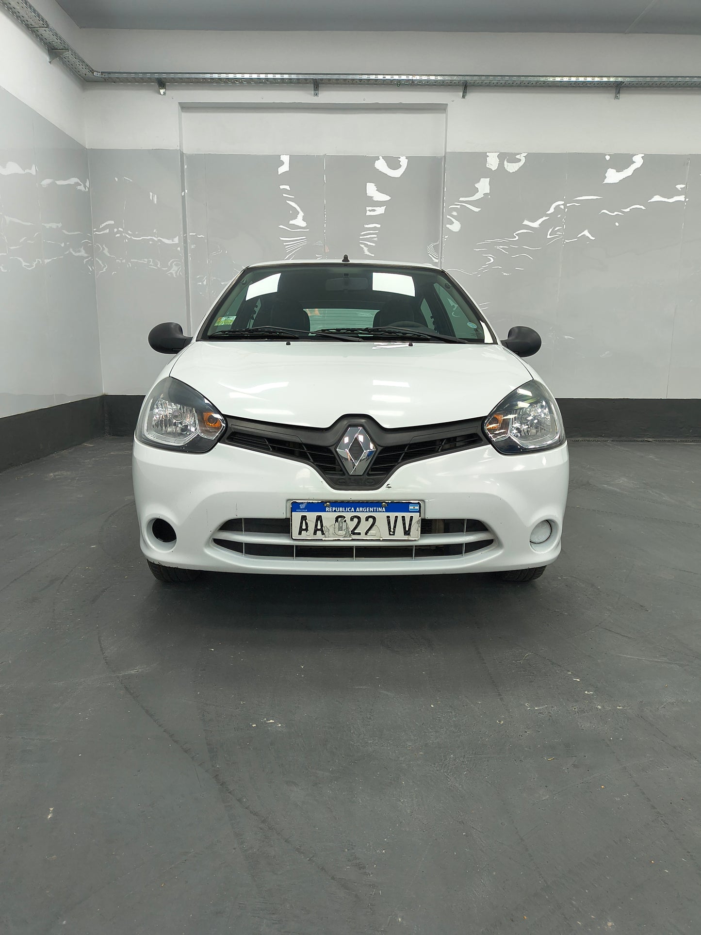 RENAULT CLIO MIO CONFORT - 2016 - 91.000 KMS - Belacar