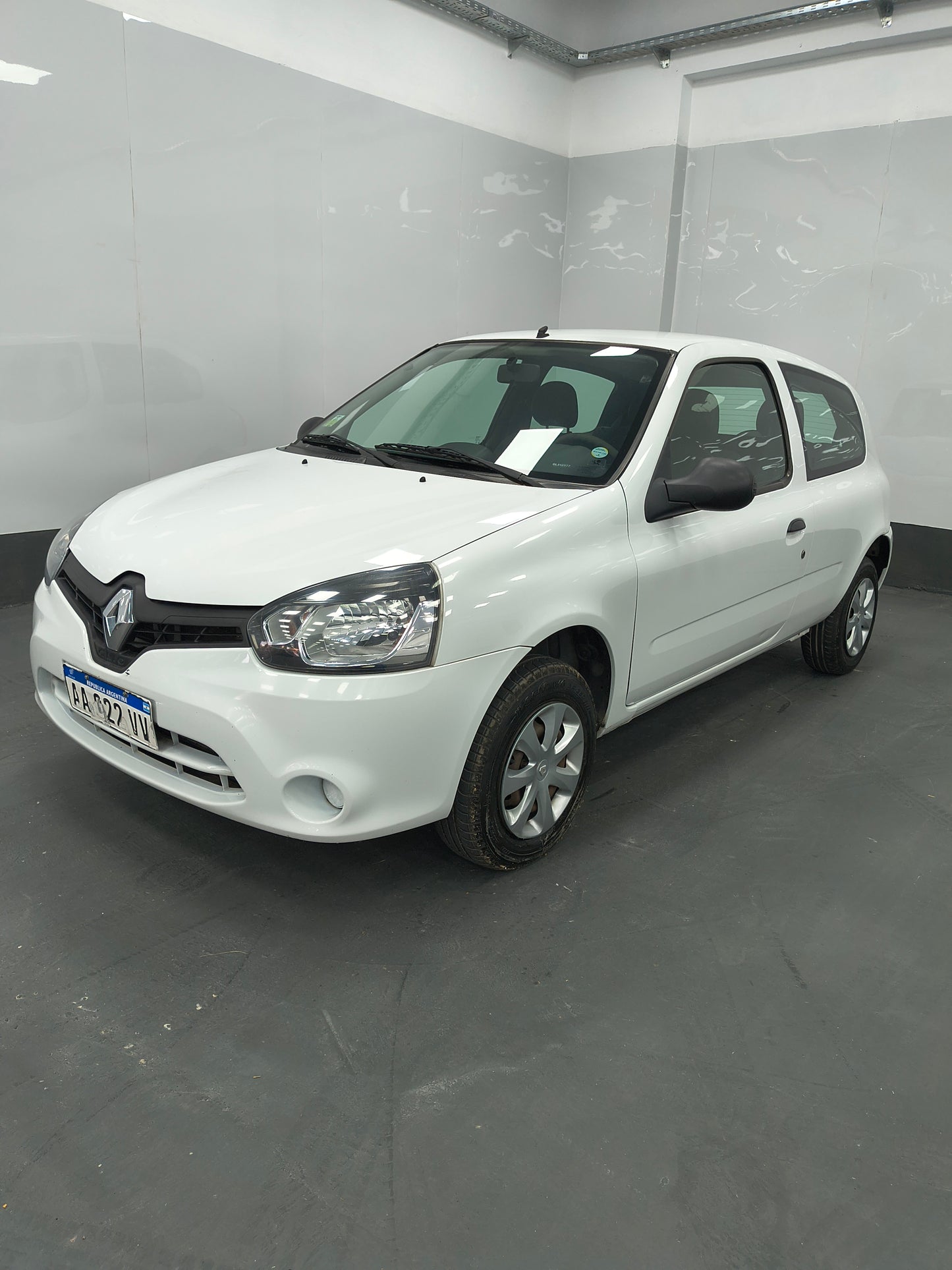 RENAULT CLIO MIO CONFORT - 2016 - 91.000 KMS - Belacar